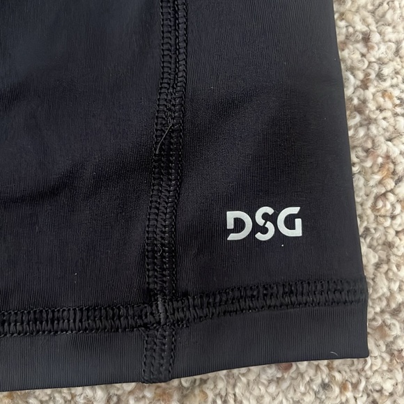 Youth medium tank top black size 1012 compression tank top - Picture 2 of 4